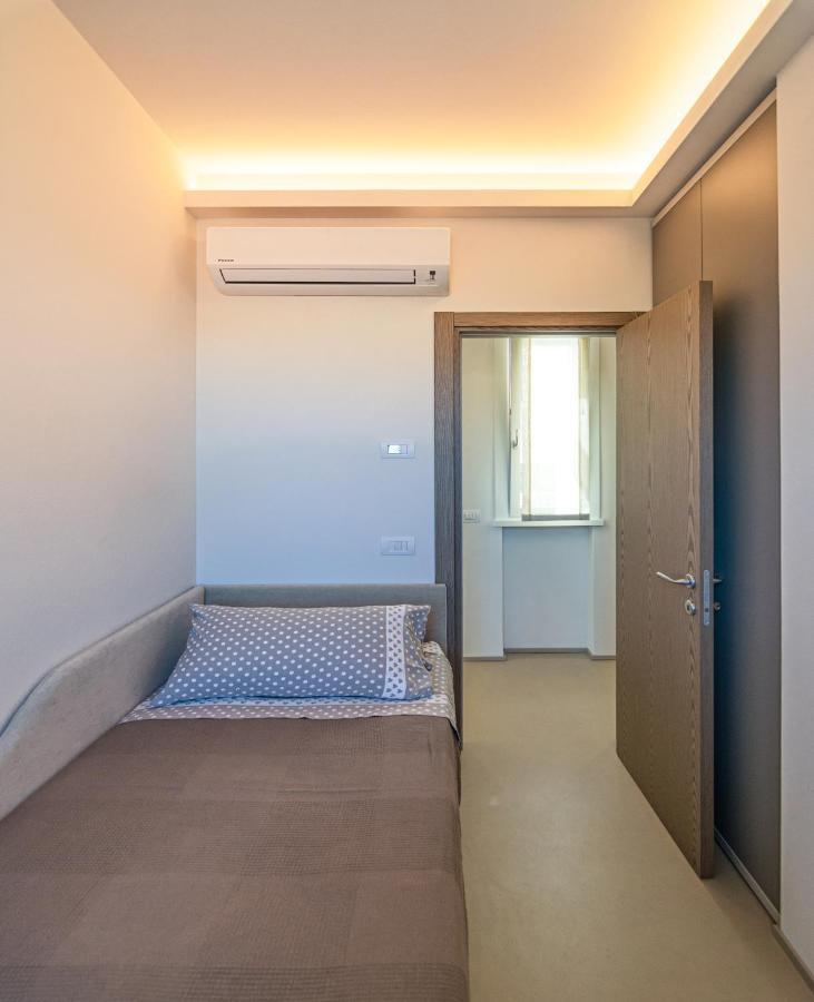 Sea Holidays Apartment Марина-ди-Пьетрасанта Экстерьер фото